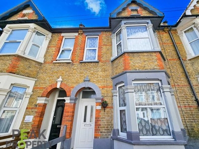 Property to rent in North Avenue, Southend On Sea SS2