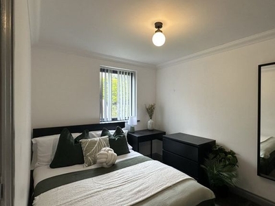 Room to rent in Richard Ford Court, Exeter EX2