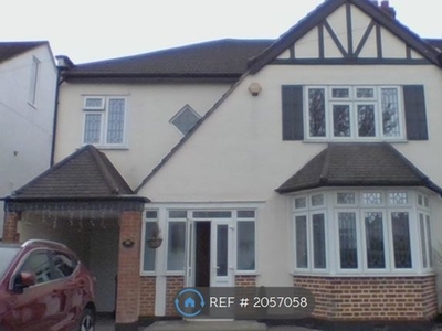 Room to rent in Western Road, Leigh-On-Sea SS9