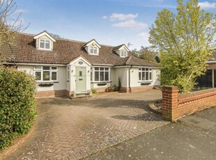 Semi-detached house for sale in Spring Pond Meadow, Hook End, Brentwood CM15