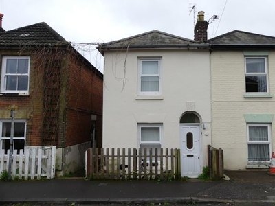 Semi-detached house to rent in Osborne Road, Totton, Southampton SO40