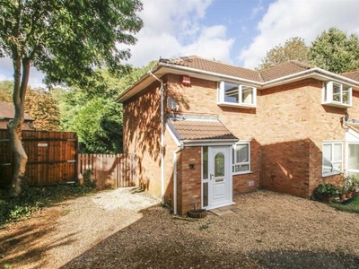 Semi-detached house to rent in Squires Close, Coffee Hall, Milton Keynes MK6