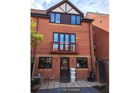 Semi-detached house to rent in Westbrooke Court, Bristol BS1