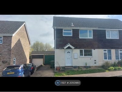 Semi-detached house to rent in Wheatsheaf Way, Linton, Cambridge CB21