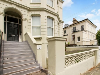 Studio to rent in Alfred Road, Brighton, East Sussex BN1