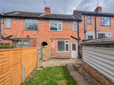 Terraced house to rent in 123 Broad Avenue, Leicester LE5