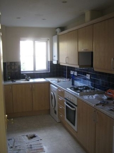 Flat to rent in Friars Close, Ilford IG1