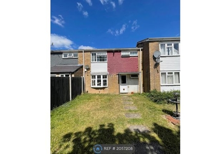 Terraced house to rent in Hithercroft Road, High Wycombe HP13