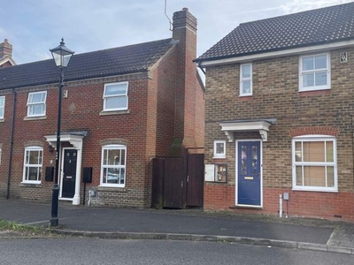 Terraced house to rent in Horton Close, Aylesbury HP19