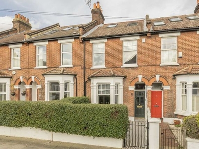 Terraced house to rent in Ormeley Road, London SW12