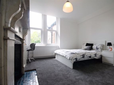 Room to rent in St. Georges Terrace, Jesmond, Newcastle Upon Tyne NE2