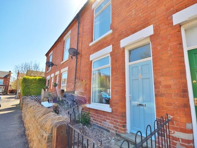 Terraced house to rent in West Avenue, West Bridgford, Nottingham, Nottinghamshire NG2