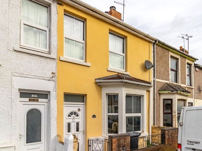 Terraced house to rent in William Street, Swindon, Wiltshire SN1