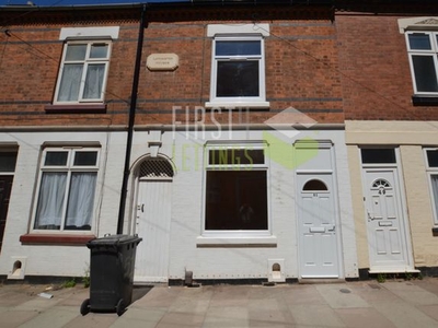 Terraced house to rent in Wordsworth Road, Clarendon Park LE2