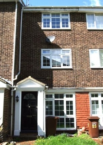 Town house to rent in Wheatcroft Grove, Gillingham ME8