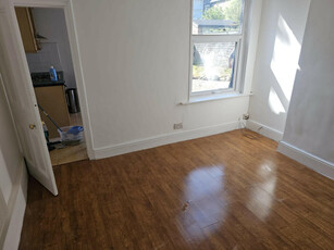1 bedroom flat for rent in 15 Rutland Avenue, Liverpool, Merseyside, L17