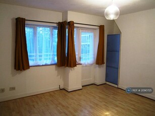1 bedroom flat for rent in Brine Apartments, London, E3