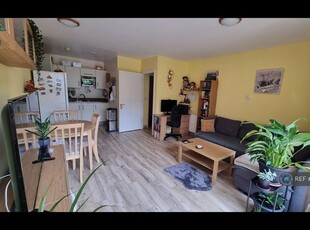 1 bedroom flat for rent in Peebles Court, Croydon, CR0