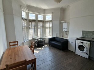 1 bedroom ground floor flat for rent in Claude Road, CARDIFF, CF24