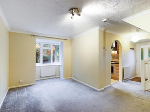 1 bedroom terraced house for rent in Long Copse Chase, Chineham, Basingstoke, RG24
