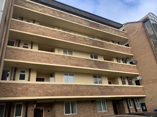 2 bedroom apartment for rent in Minster Court, L7