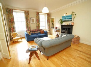 2 bedroom flat for rent in Broughton Street, Edinburgh, EH1