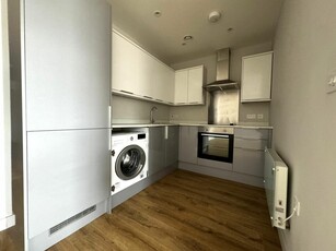 2 bedroom flat for rent in Calverley House, TN1