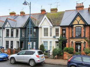 2 bedroom flat for rent in Cromwell Road, Whitstable, CT5