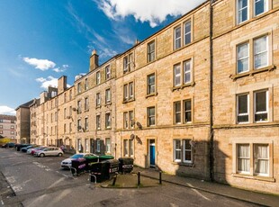 2 bedroom flat for rent in Murdoch Terrace, Fountainbridge, Edinburgh, EH11