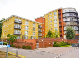 2 bedroom flat for rent in Regal House, Ilford, IG2