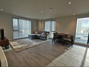 2 bedroom flat for rent in St. Martins Place, 169 Broad Street, Birmingham, West Midlands, B15