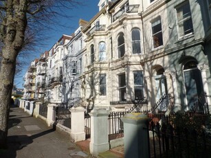 2 bedroom flat for rent in Upper Rock Gardens, Brighton, BN2