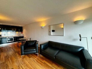 2 bedroom flat for rent in Whitehall Waterfront, 2 Riverside Way, Leeds, UK, LS1