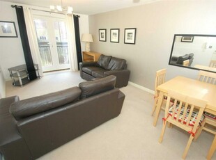 2 bedroom flat for rent in Winker Green, Stanningley Road, LS12