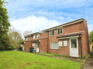 2 bedroom maisonette for rent in Holly Close- Speedwel, BS5