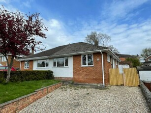 2 bedroom semi-detached bungalow for rent in Green Lane, Cookridge, LS16