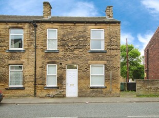 2 bedroom terraced house for rent in Middleton Road, Morley, LS27