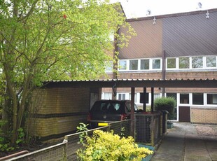 2 bedroom terraced house for sale in Woolmans, Milton Keynes, MK11