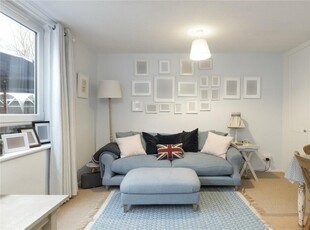 3 bedroom apartment for rent in Wolsey Court, 41 Westbridge Road, London, SW11