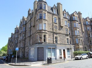 3 bedroom flat for rent in Montpelier, Bruntsfield, Edinburgh, EH10
