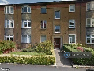 3 bedroom flat for rent in Penrith Drive, Glasgow, G12