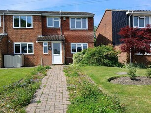 3 bedroom semi-detached house for rent in 76 St George`s Road, Sandwich, Kent, CT13 9LG, CT13
