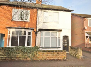 3 bedroom semi-detached house for rent in Manvers Road, West Bridgford, Nottingham, NG2