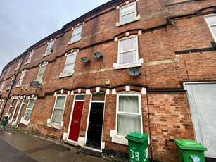 3 bedroom terraced house for rent in Hartley Road, Radford, NG7