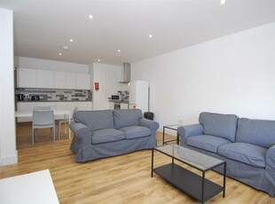 4 bedroom apartment for rent in 2A Old Town Street, Plymouth, PL1