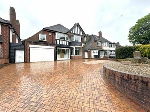 4 bedroom detached house for rent in Monmouth Drive, Sutton Coldfield, West Midlands, B73