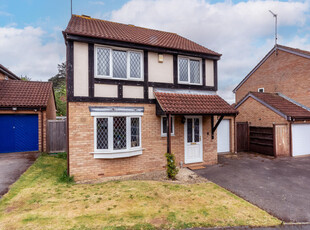 4 bedroom detached house for sale in Field View Drive, Downend, BS16