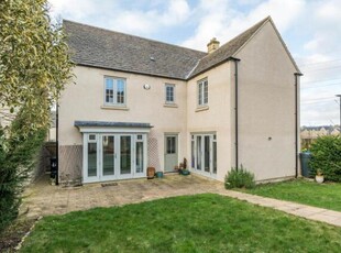 4 Bedroom House Cirencester Gloucestershire
