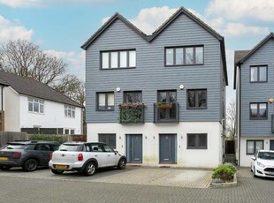 4 Bedroom House Hemel Hempstead Hertfordshire