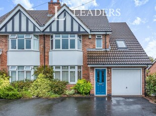 4 bedroom semi-detached house for rent in Bramcote Lane, Beeston, NG9